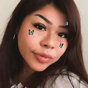 Meet your Posher, Thalia